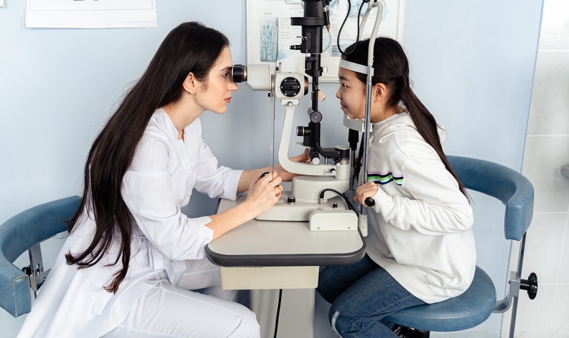 /asset/media/Feature/Article/image-stock/Pexels-Images/Healthy/lasik-mata.jpg