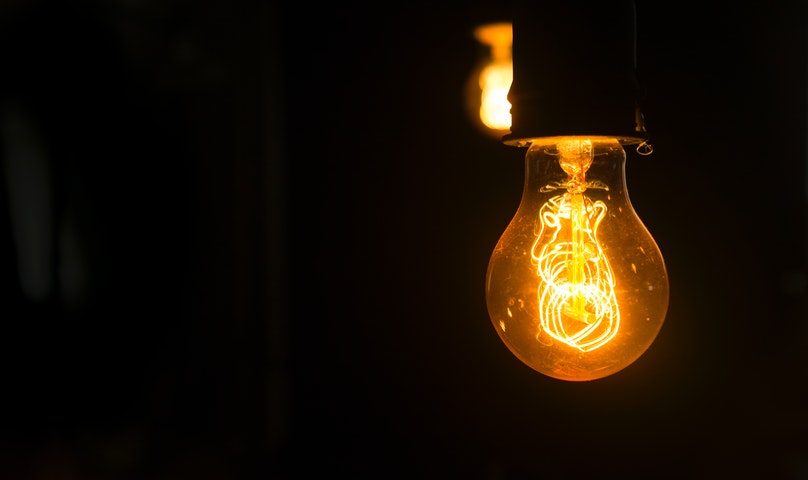 /asset/media/Feature/Article/image-stock/gambar-3/electricity-listrik-lampu-idea-03.jpg